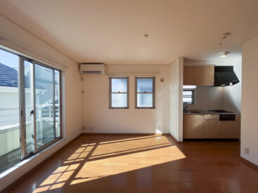 南側と西側に窓。