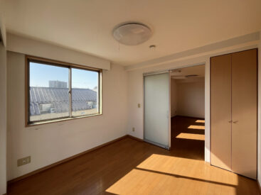 バルコニーがある側の6.1帖。