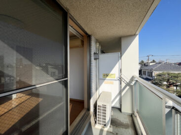 南西からの日差しと風の当たるバルコニー。