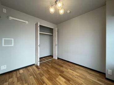 寝室にはちょうどいい大きさ。