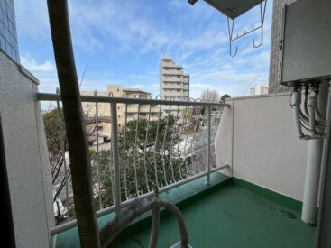 バルコニーは環七方面。