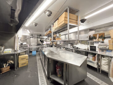 思いの外、広々したキッチンです。