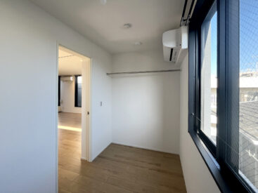 3.46帖、こちらはエアコンがあります。