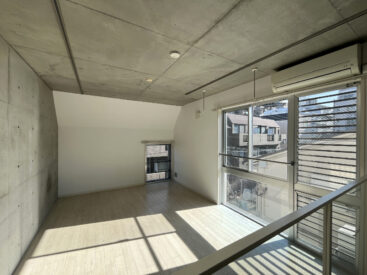 リビングや寝室に、明るい9.39帖。