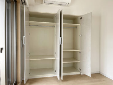 衣服の収納はここに。