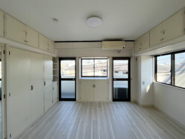 衣服の収納に良さそうな収納がずらり。