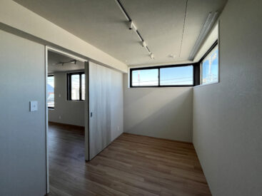 寝室となる約5帖。