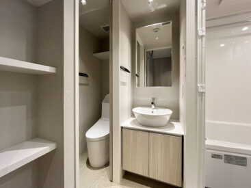 コンパクトにまとまった洗面・脱衣所。