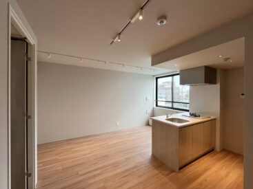 リビングの広さは9.33帖。キッチンは2.5帖。