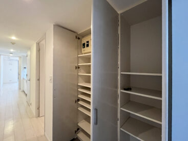 たっぷりのシューズインクローゼット。