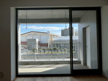 バルコニーは南向き。