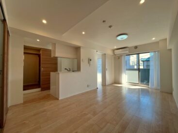 すっきりとした白基調のデザイン。