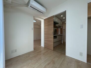 キッチン側に抜けられます。