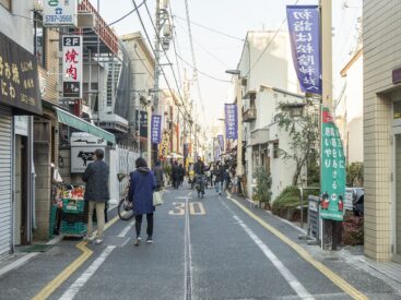 松陰神社前商店街。