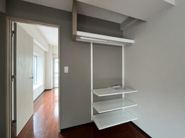 自由にレイアウトできるラック。