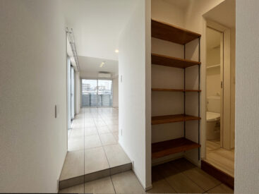 オープンさ開放的な玄関。